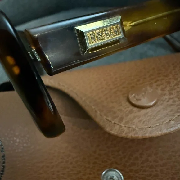 Ray-Ban Tortoise Shell Sunglasses - Picture 3 of 3